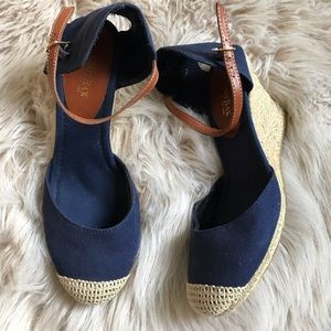 Navy women’s espadrille wedge • Size 9